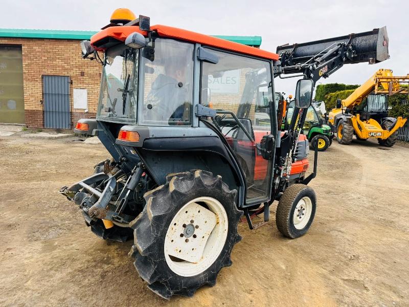 KUBOTA GL221 4WD COMPACT TRACTOR*C/W FRONT LOADER*VIDEO*