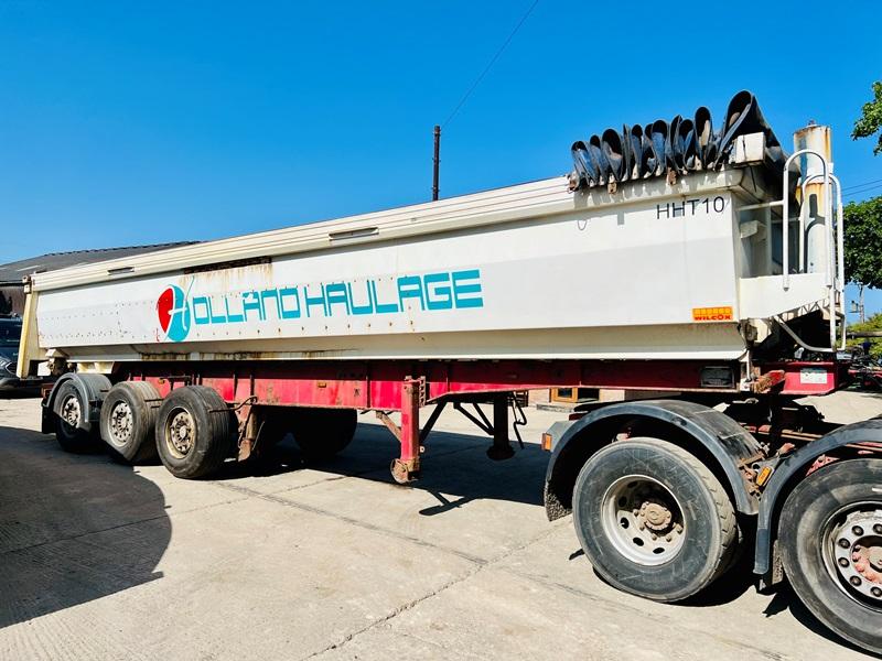 WILCOX COMMERCIAL HALF PIPE BULKER TRAILER *YEAR 2009* C/W AIR OPERATED TAILGATE 