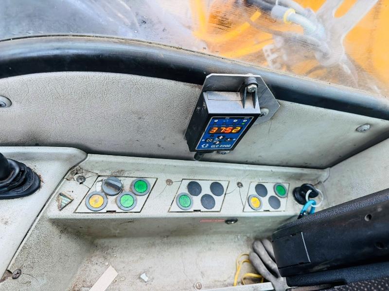 LIEBHERR A934C HIGH RISE SCRAP HANDLER*C/W SCRAP GRAB*YEAR 2013*VIDEO*