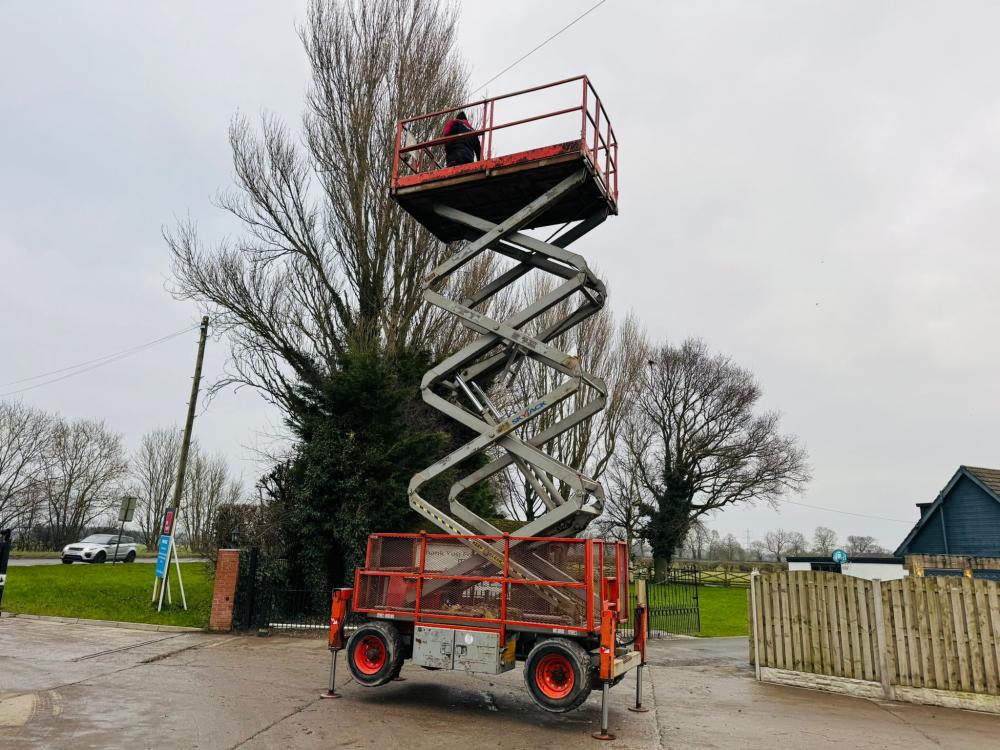 SKYJACK SJ7135 SCISSOR LIFT *12V*10.7M DRIVE REACH*VIDEO*