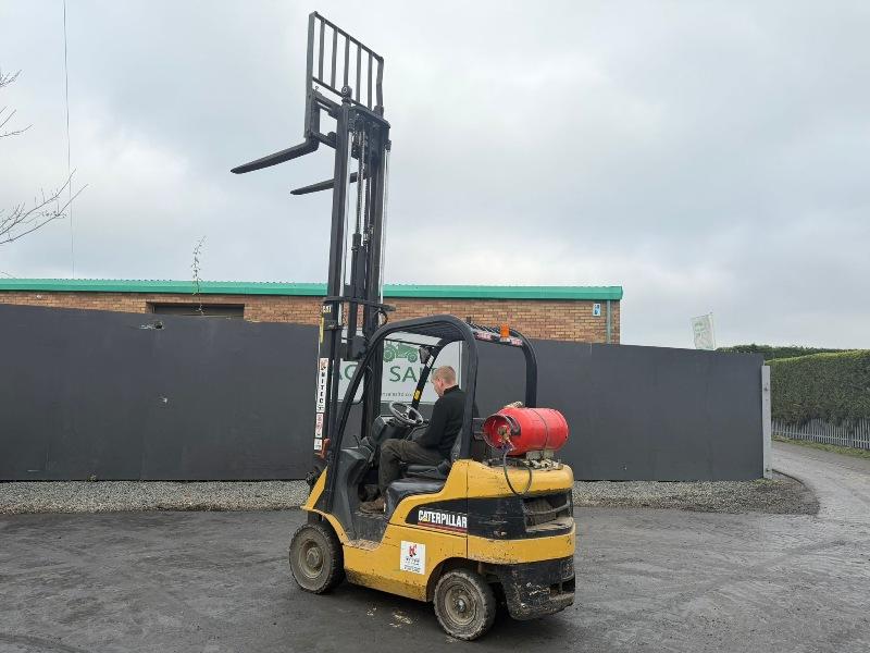 CATERPILLAR GP20CN 2 STAGE MAST FORKLIFT*C/W SIDESHIFT*VIDEO*
