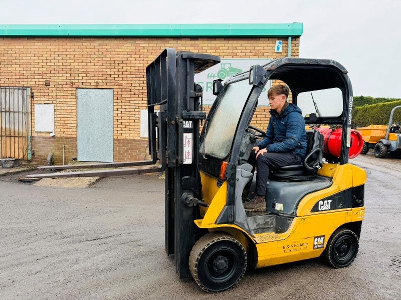 CATERPILLAR GP18N CONTAINER SPEC FORKLIFT*C/W PALLET TINES*VIDEO*