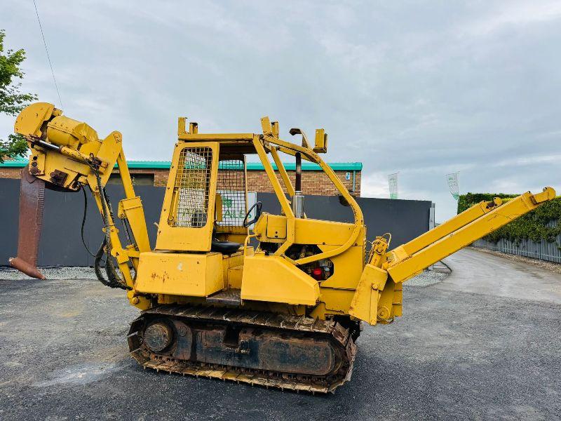 VERMEER FLX75 PLOW*C/W PLOW*READING 1555 HOURS*STEERING WHEEL*VIDEO*