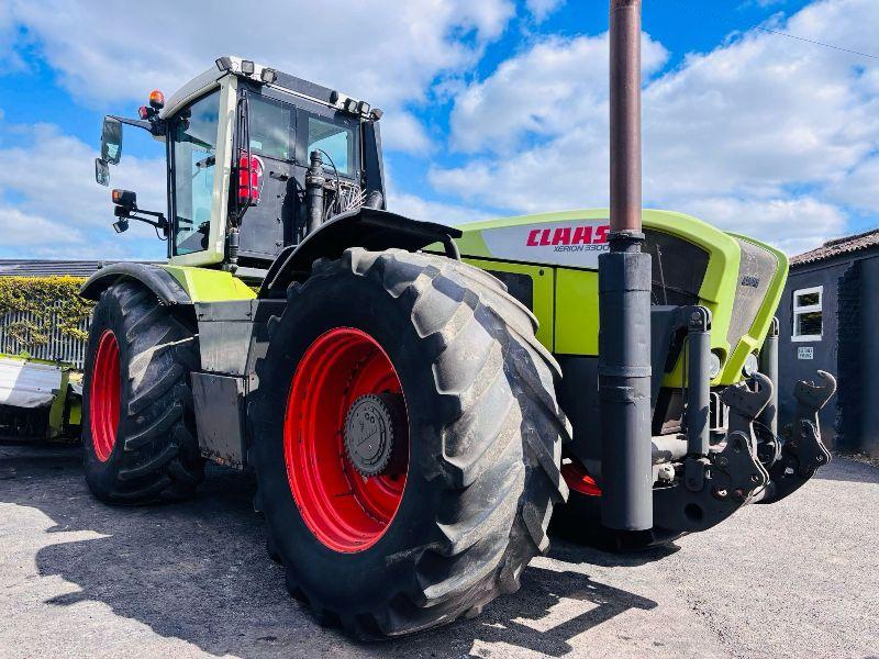 CLAAS XERION 3300 TRACTOR*C/W DEMOUNTABLE CLAAS 3300 TRIPLE MOWERS*VIDEO*