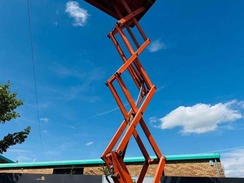 HAULOTTE COMPACT 10DX MANLIFT*READING 2462 HOURS*VIDEO*