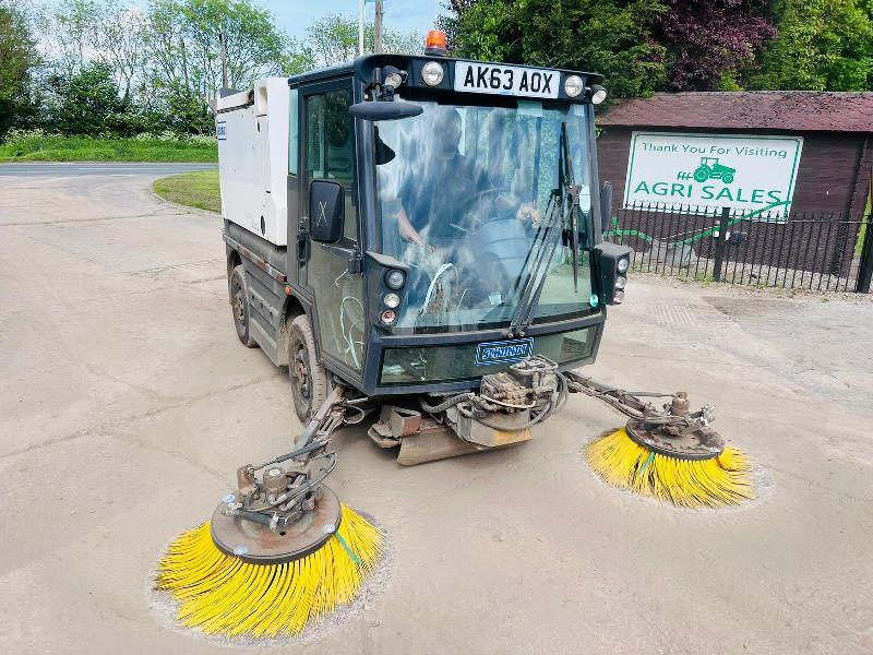SCHMIDT SWINGO 200 4X2 ROAD SWEEPER *YEAR 2013* C/W AC CABIN *VIDEO*