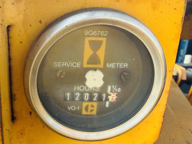 CATERPILLAR V40D FORKLIFT*C/W PALLET TINES*VIDEO*