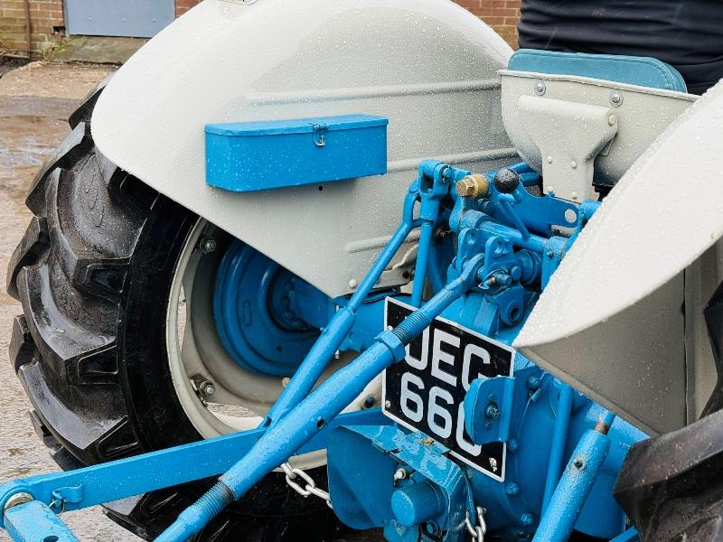 FORDSON SUPER DEXTA 2WD TRACTOR*BEEN REFURBISHED*VIDEO*