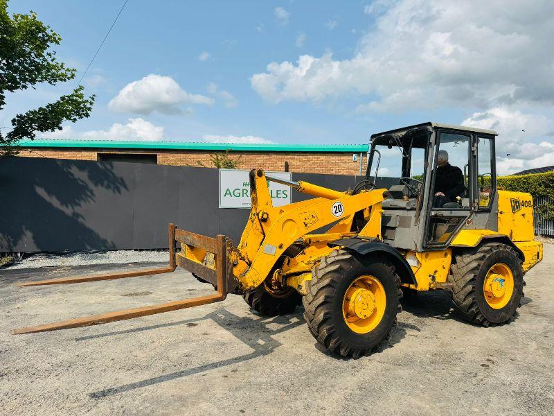 JCB 408 PIVOT STEER HANDLER *C/W LONG PALLET TINES*VIDEO*