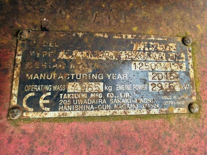 TAKEUCHI TB250 TRACKED EXCAVATOR*C/W 3 BUCKETS*YEAR 2015*VIDEO*