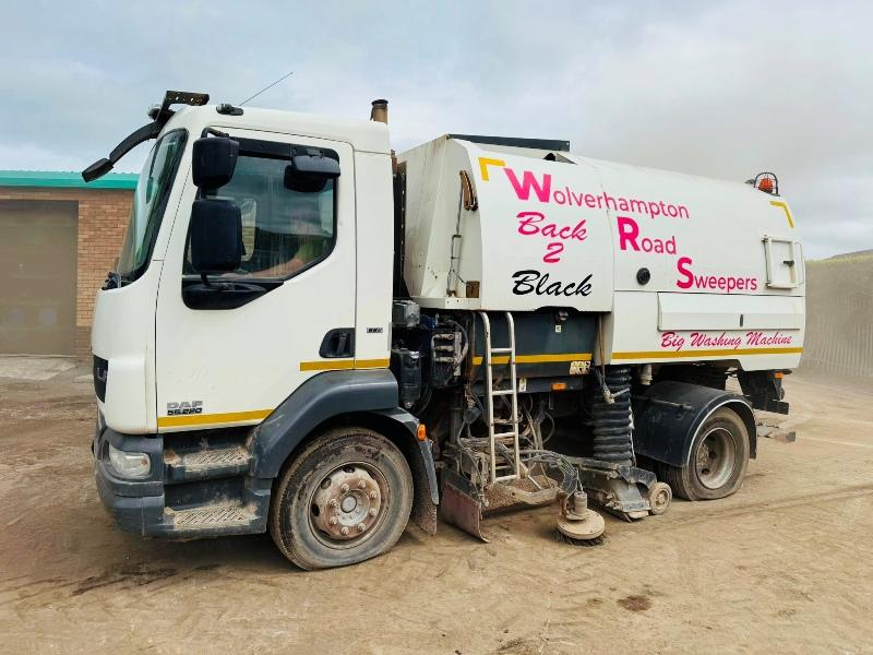 DAF 55.220 SWEEPER LORRY*C/W BRUSHES*YEAR 2012*VIDEO*