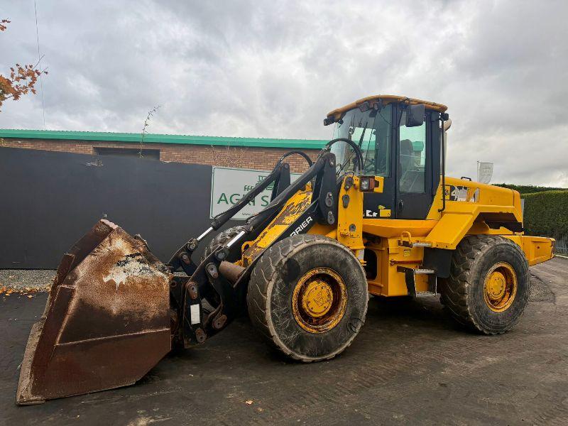JCB 426 TOOL CARRIER LOADING SHOVEL*7084 HOURS*C/W BUCKET*VIDEO*