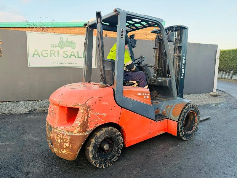 NEXEN FD35 CONTAINER SPEC FORKLIFT*C/W PALLET TINES*YEAR 2015*VIDEO*