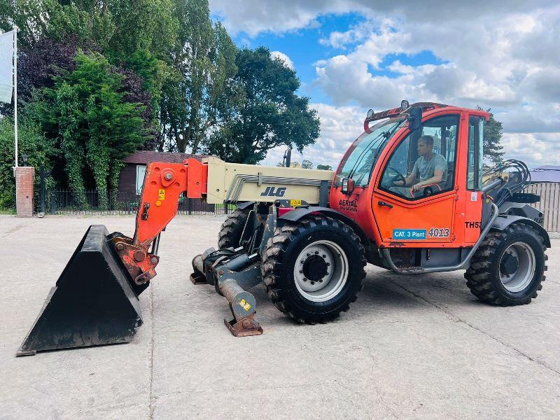 JLG 4013 4WD TELEHANDLER *13 METER REACH, 5961 HOURS* C/W PALLET TINES *VIDEO*