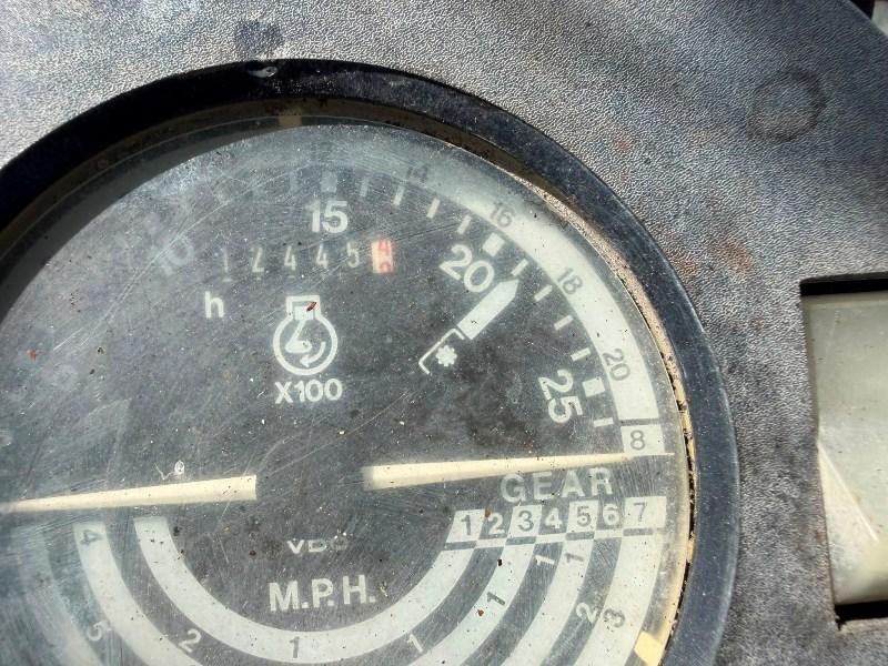 JOHN DEERE 2250 TRACTOR*C/W BUCKET*VIDEO*