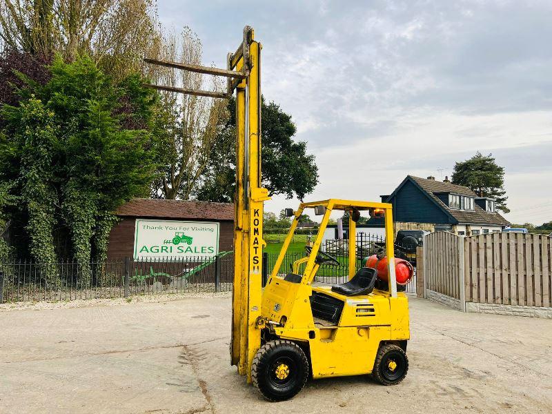 KOMATSU FG15H-1 FORKLIFT C/W STAGE MAST & PALLET TINES *VIDEO*
