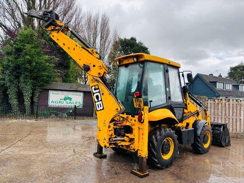 JCB 2CX 4WD STREET MASTER *YEAR 2011, 2461 HOURS* C/W HYDRAULIC BREAKER *VIDEO*