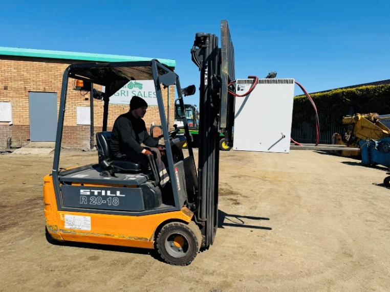 STILL R20-18 ELECTRIC FORKLIFT*C/W CHARGER*VIDEO*