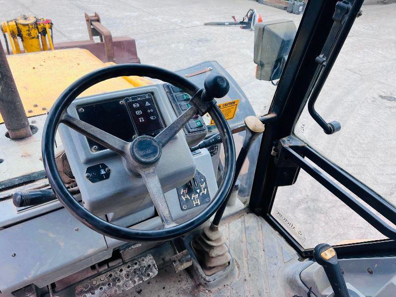 FERMEC 960 4WD EQUAL WHEELED BACKHOE DIGGER C/W REAR QUICK HITCH 