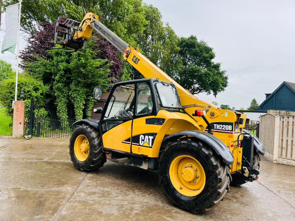 CATERPILLAR TH220B 4WD TELEHANDLER *AG-SPEC, 6452 HOURS* C/W PICK UP HITCH *VIDEO*