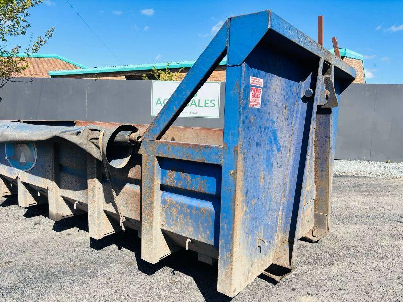 30 YARD HOOKLOADER BIN *C/W RAMPS AND REAR BARN DOORS*