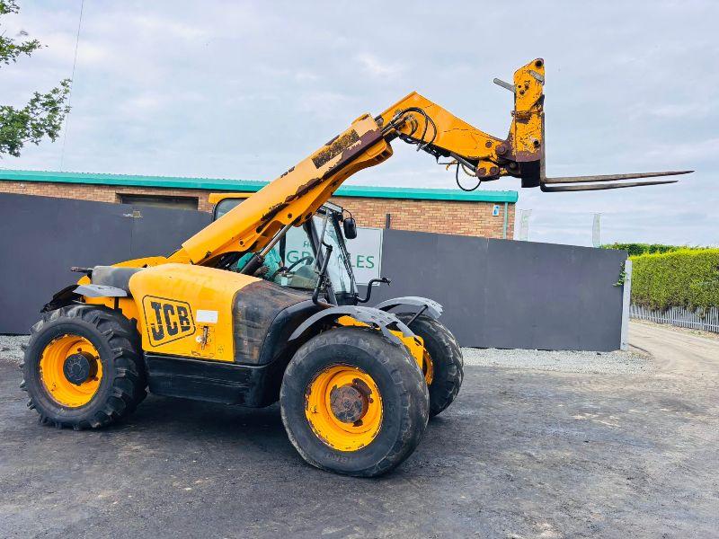 JCB 526-56 TELEHANDLER* AG SPEC*C/W PALLET TINES*VIDEO*