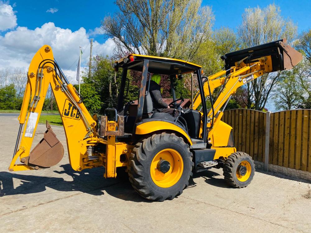 JCB MIDI CX BACKHOE DIGGER C/W BACK ACTOR