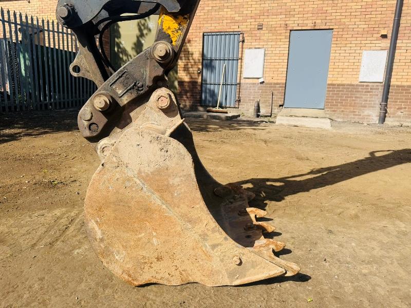 JCB 8085 ZTS EXCAVATOR*C/W BUCKET*YEAR 2012*VIDEO*