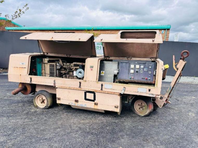 HOUCHIN TOWABLE GENERATOR 100 KVA *CUMMINGS ENGINE*READING 1633 HOURS*