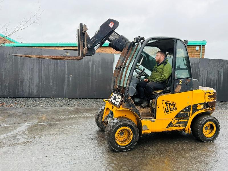 JCB TLT 35E 4X4 TELETRUK*C/W PALLET TINES*VIDEO*