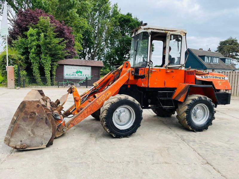 LIEBHERR L508 4WD LOADING SHOVEL C/W TOE TIP BUCKET 