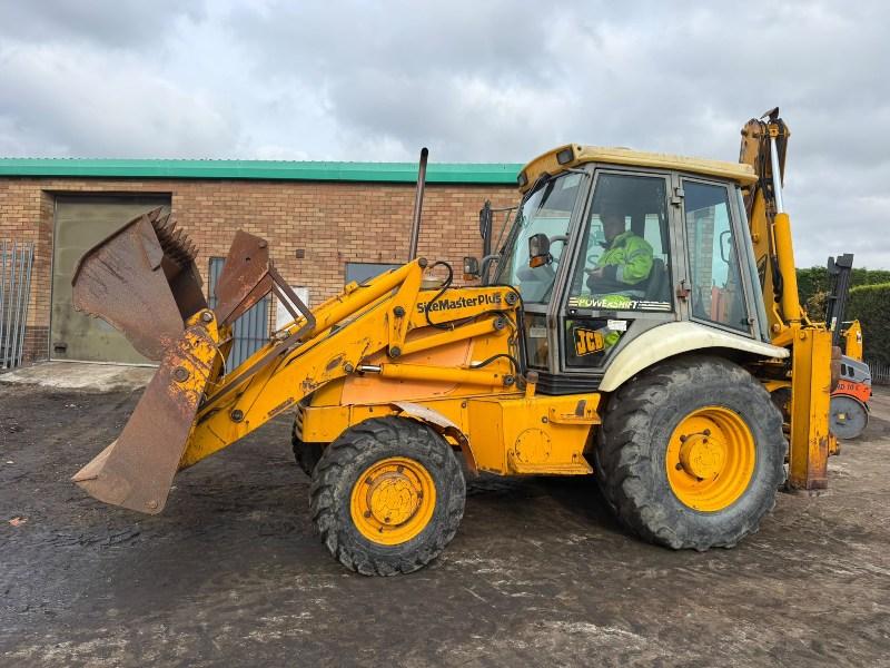 JCB 3CX PROJECT 8 SITEMASTER+*C/W 4 IN 1 BUCKET*VIDEO*