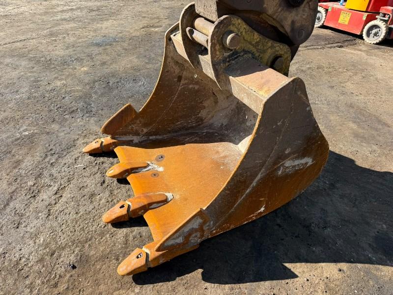CASE CX130 EXCAVATOR*C/W BUCKET*VIDEO*