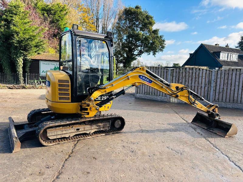 CATERPILLAR 302.7 TRACKED EXCAVATOR *YEAR 2014* C/W QUICK HITCH *VIDEO*