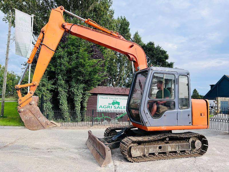 HITACHI EX60-3 TRACKED EXCAVATOR C/W BUCKET & BLADE *VIDEO*