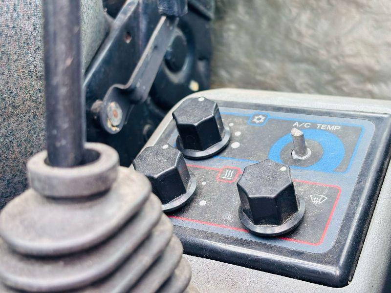 VOLVO EC55D RUBBER BLOCK TRACKS EXCAVATOR *YEAR 2017*C/W BUCKET*VIDEO*
