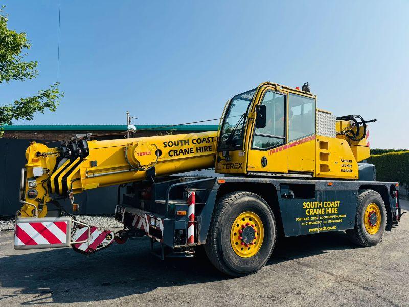 TEREX DEMAG AC30 MOBILE CITY CRANE*C/W SUPPORT LEGS*VIDEO*