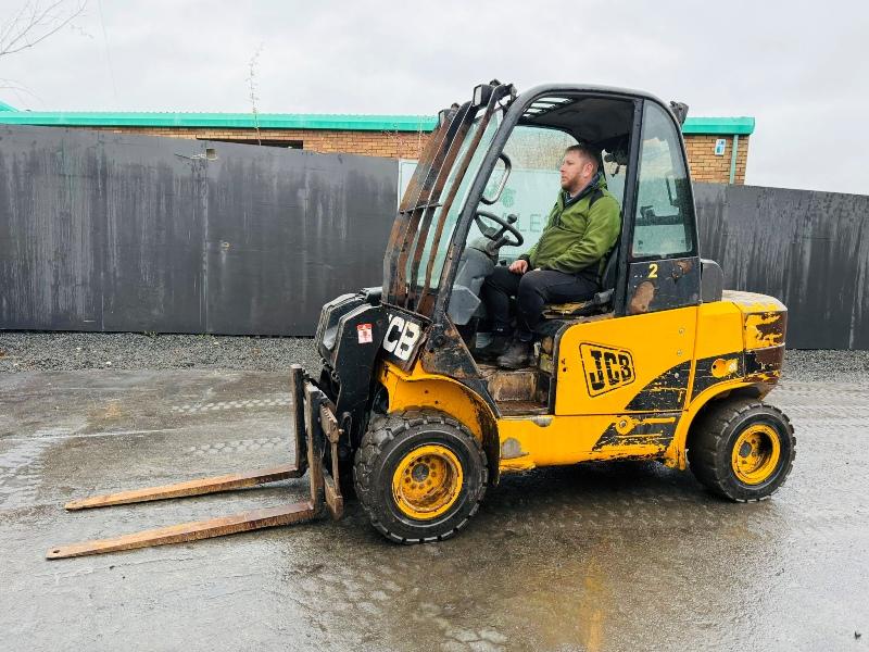 JCB TLT 35E 4X4 TELETRUK*C/W PALLET TINES*VIDEO*