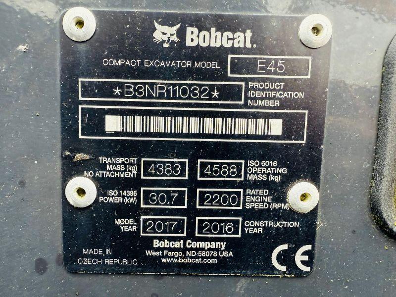 BOBCAT E45 EXCAVATOR *YEAR 2017*ONLY 257 HOURS*C/W HYDRAULIC THUMB*VIDEO*