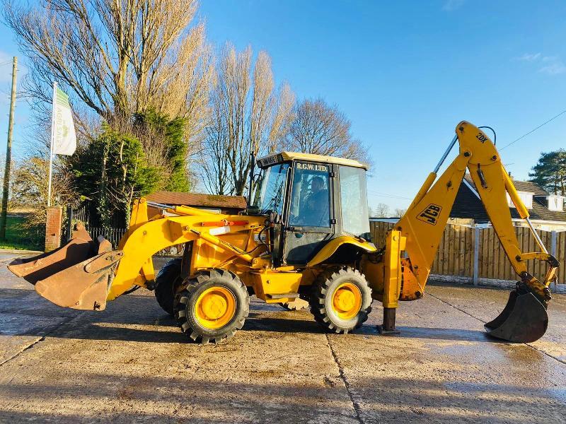 JCB 2DX 4WD BACKHOE DIGGER C/W QUICK HITCH & 2 X BUCKETS