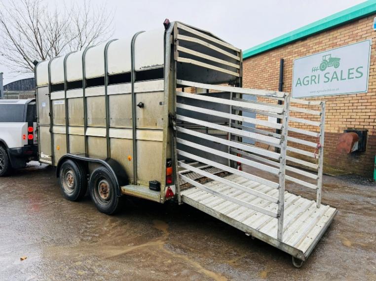 IFOR WILLIAMS CATTLEBOX TRAILER*C/W PARTITION*VIDEO*
