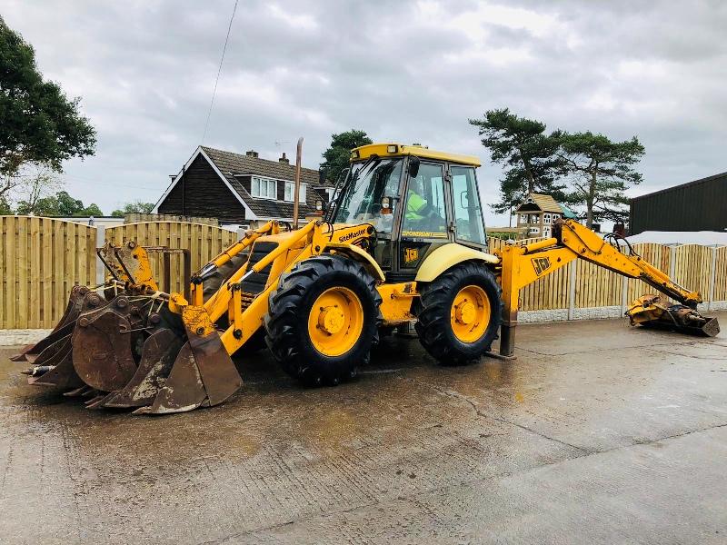 JCB 4CX SITEMASTER BACKHOE DIGGER C/W HYDRAULIC BREAKER & 8 X REAR BUCKETS