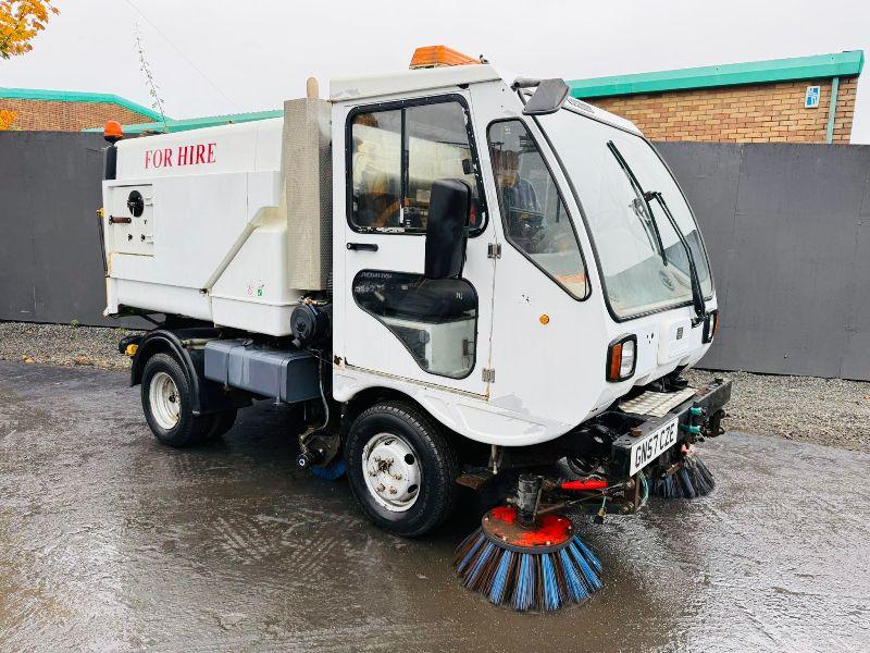 SCARAB ROAD SWEEPER *C/W BRUSHES*VIDEO*