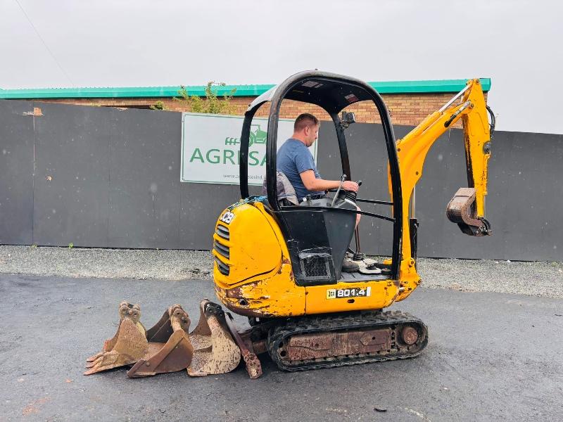 JCB 801.4 MINI EXCAVATOR*C/W LONG BOOM & 4 BUCKETS*READING 1174 HOURS*VIDEO*