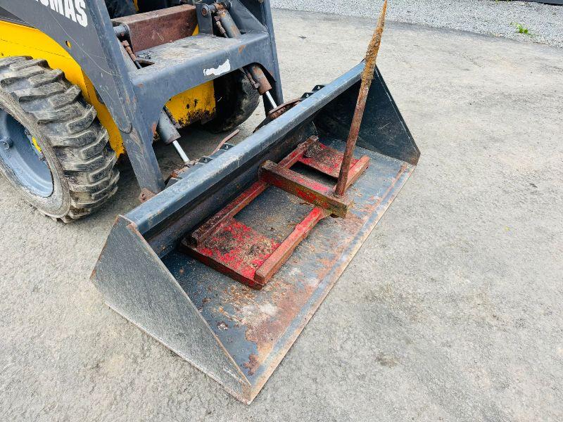 THOMAS 153 MUSCLE SKIDSTEER*C/W BUCKET AND BAIL SPIKE*YEAR 2008*VIDEO*