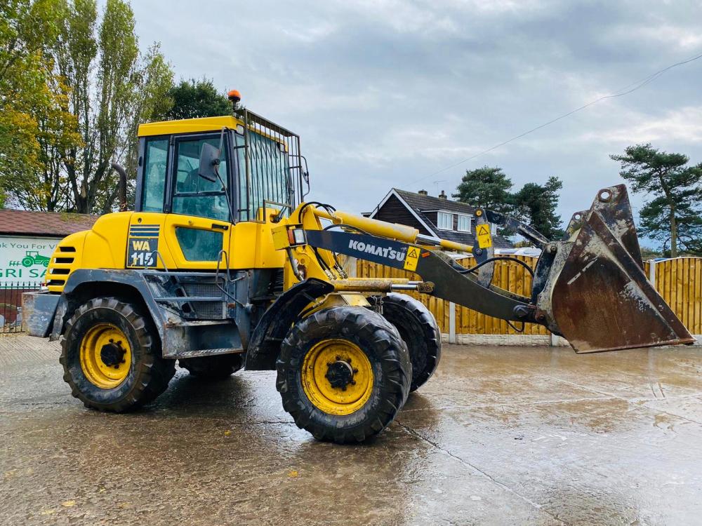 KOMATSU WA1153 4WD LOADING SHOVEL C/W QUICK HITCH