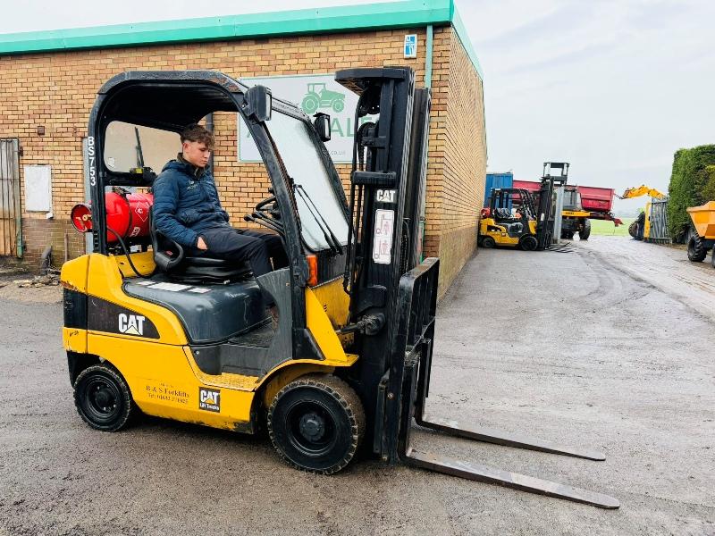 CATERPILLAR GP18N CONTAINER SPEC FORKLIFT*C/W PALLET TINES*VIDEO*