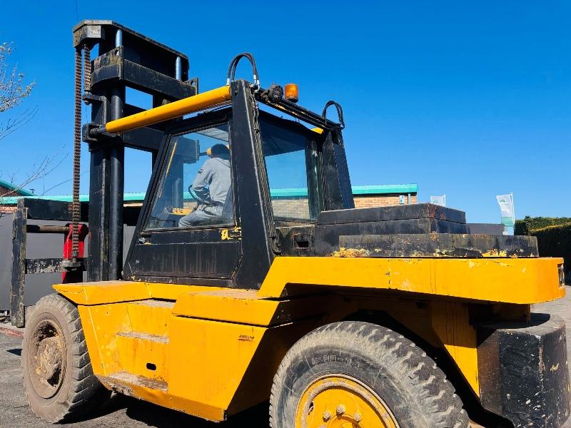 DCH DOH 12 TONNE 2 STAGE MAST LIFT *C/W 8FT TINES*VIDEO*