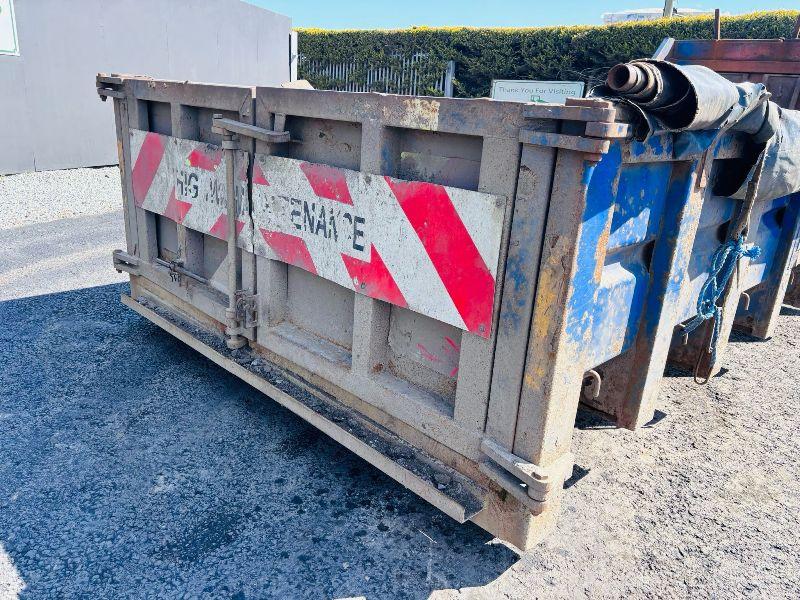 30 YARD HOOKLOADER BIN *C/W RAMPS AND REAR BARN DOORS*