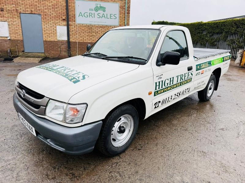 TOYOTA HILUX 2WD PICK UP*C/W REAR TARP*VIDEO*